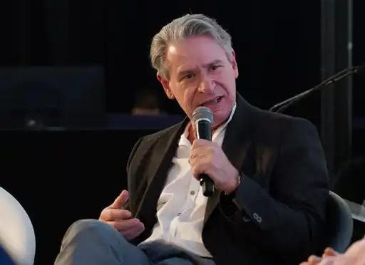 POLITISTIKH SYNT 6 POLITISTIKH SYNT 6